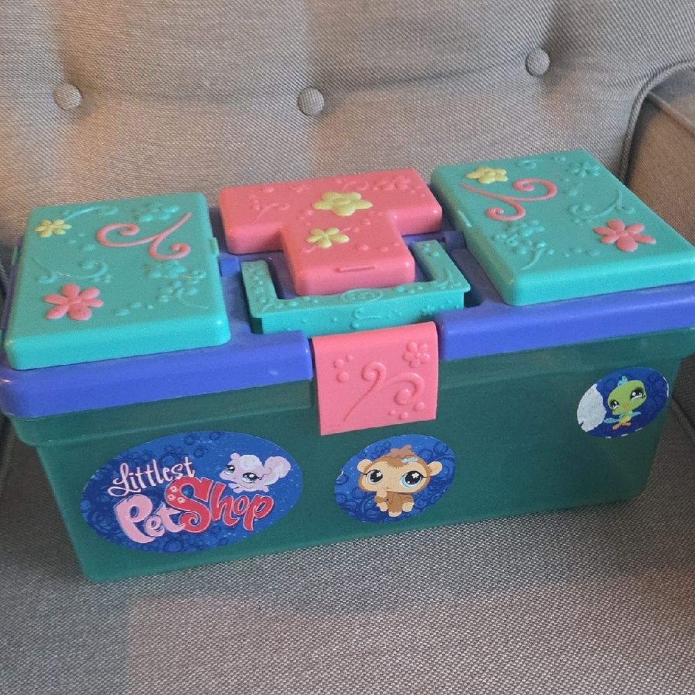 Littlest Pet Shop Green and Pink Toy Carry Case Tacklebox